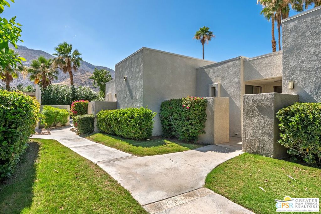 805 E Arenas Road Property Photo 8
