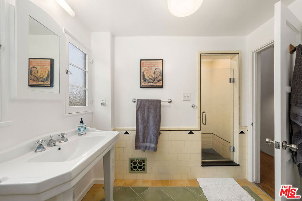 6427 Orange Street Property Photo 20