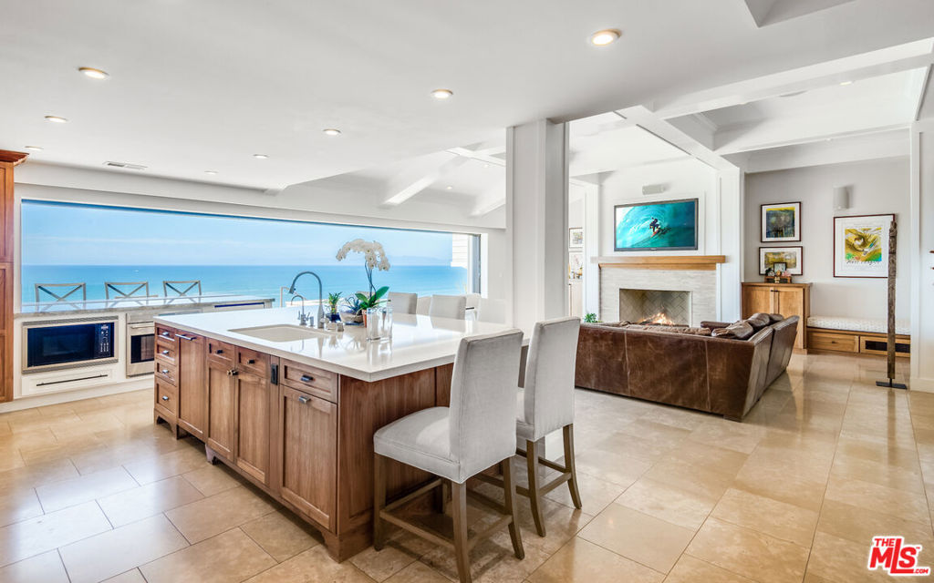 517 Paseo De La Playa Property Photo 1