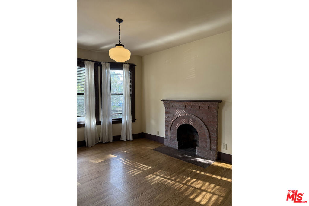 1017 W 24th Street Property Photo 11