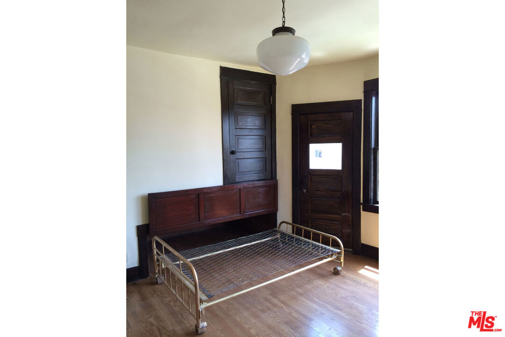 1017 W 24th Street Property Photo 16