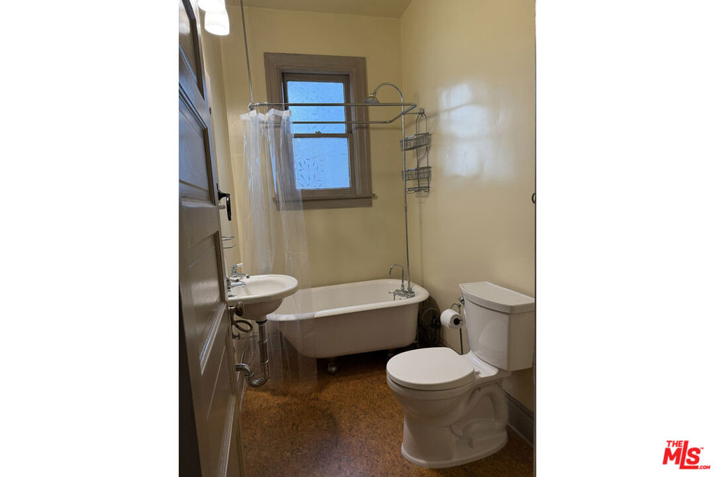 1017 W 24th Street Property Photo 22