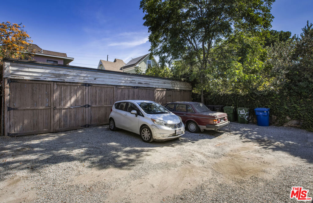 1017 W 24th Street Property Photo 29
