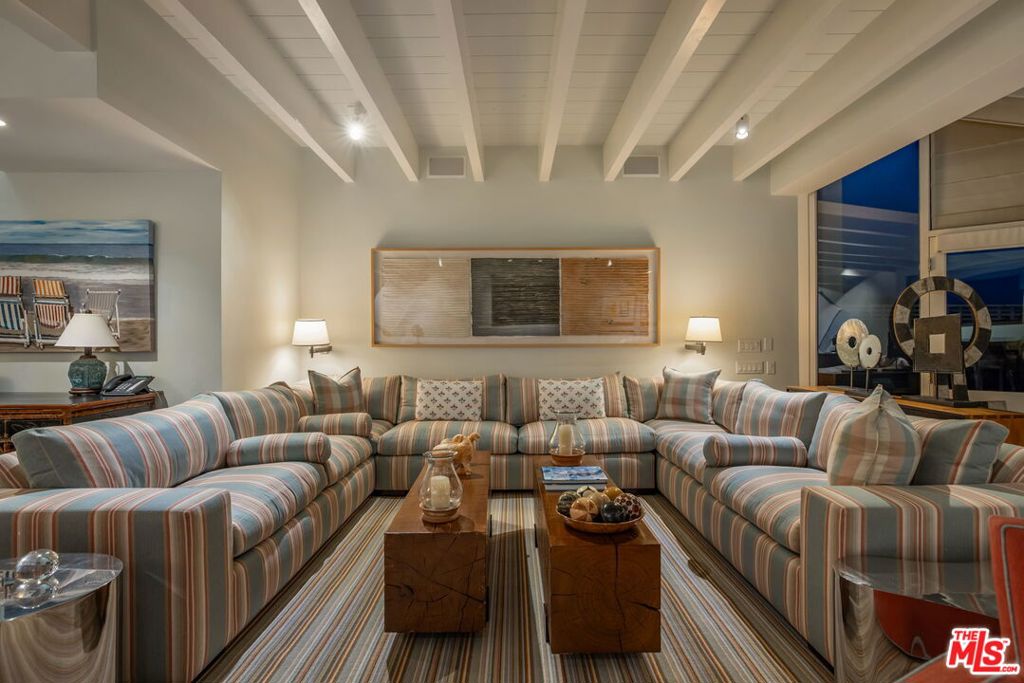 23758 Malibu Road Property Photo 6