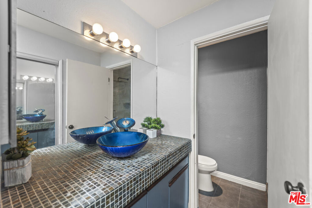 970 Palm Avenue 209 Property Photo 11