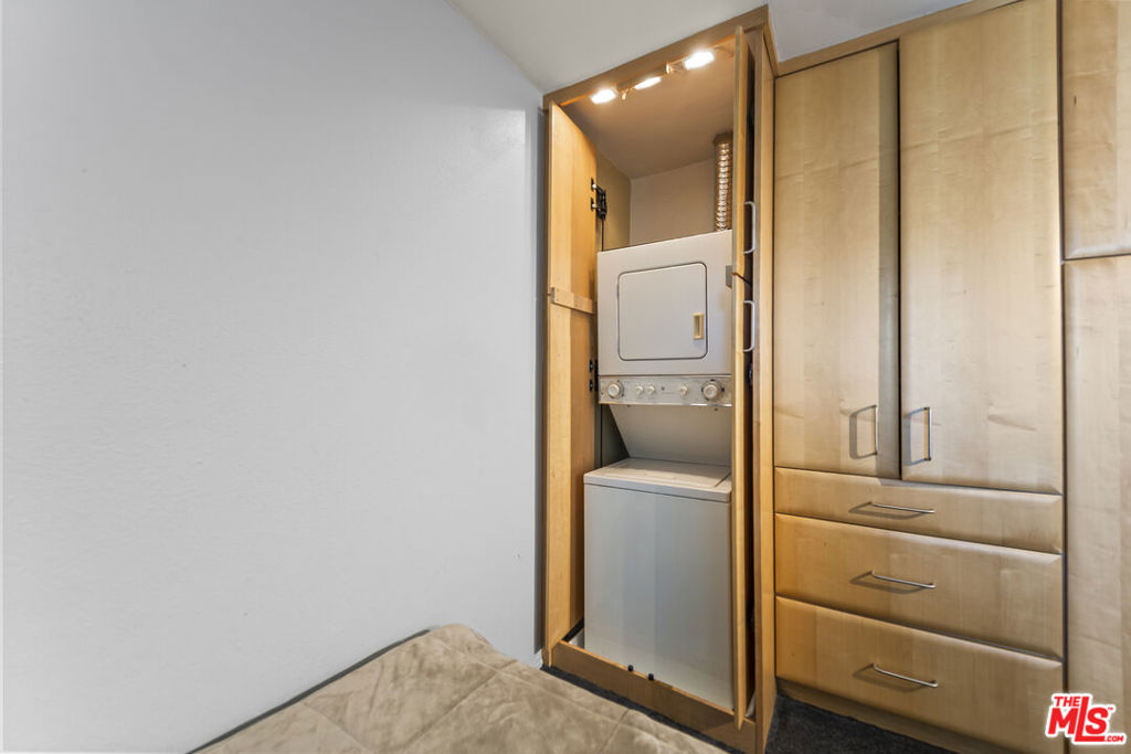 970 Palm Avenue 209 Property Photo 14