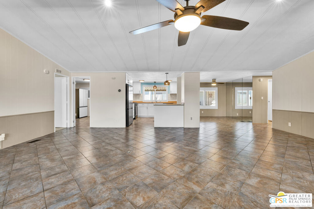 222 Settles Drive Property Photo 12