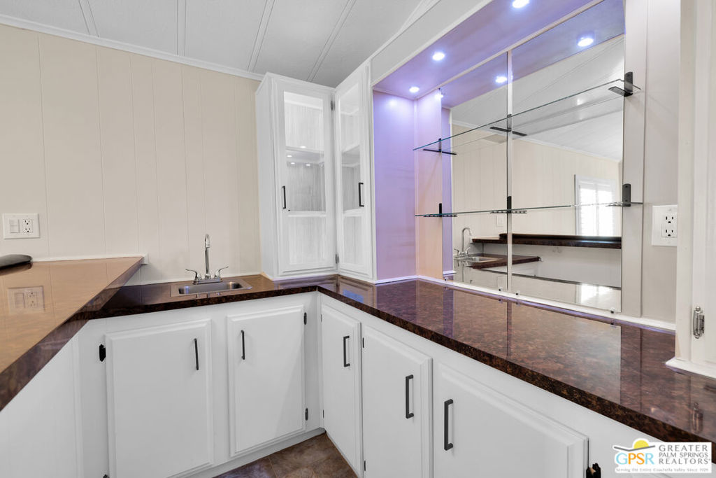 222 Settles Drive Property Photo 14