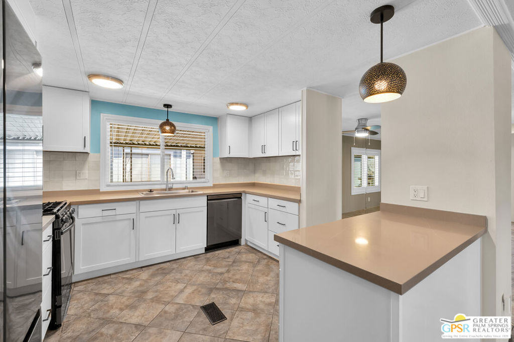222 Settles Drive Property Photo 19