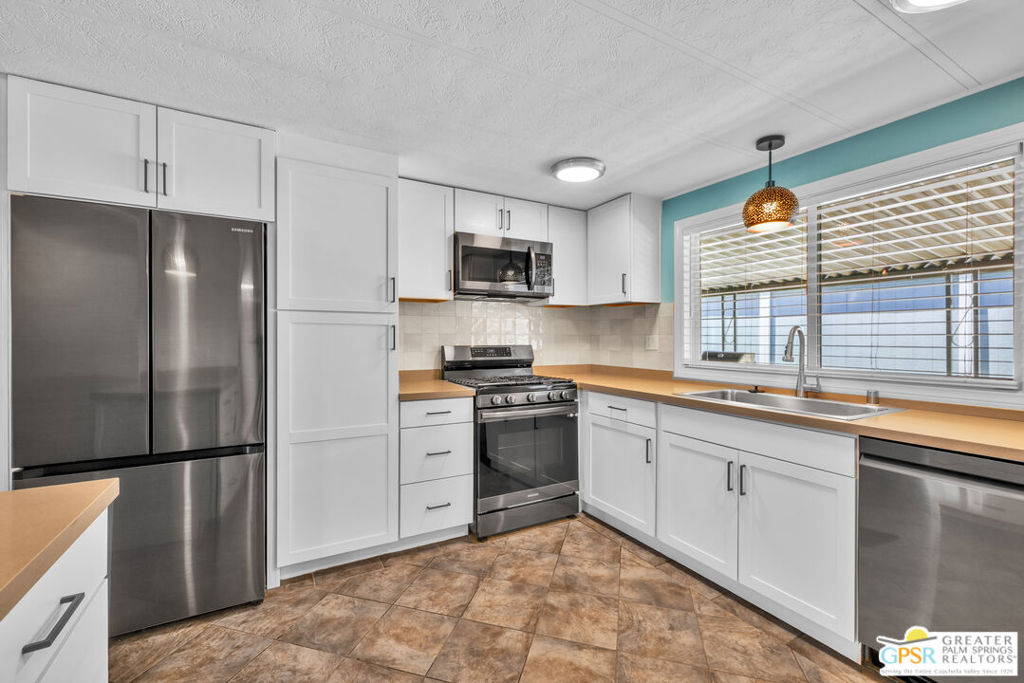 222 Settles Drive Property Photo 22