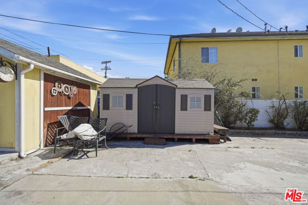 1220 Crenshaw Boulevard Property Photo 14