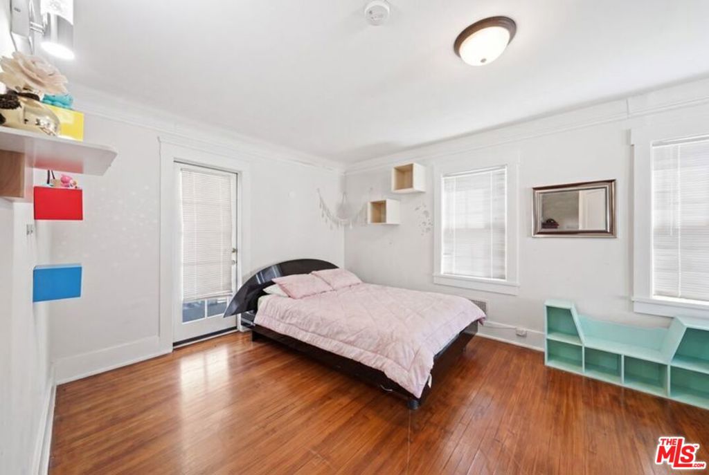 1220 Crenshaw Boulevard Property Photo 16