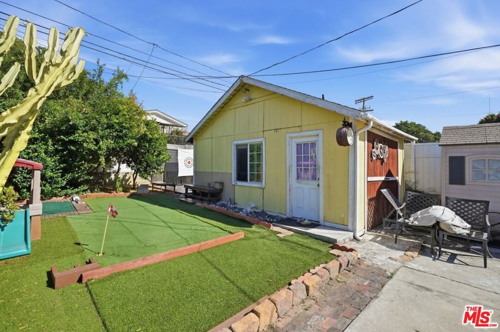 1220 Crenshaw Boulevard Property Photo 18