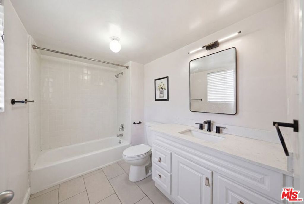 1220 Crenshaw Boulevard Property Photo 21