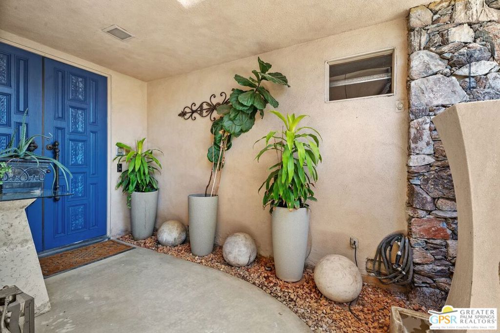 2062 S Chico Drive Property Photo 6