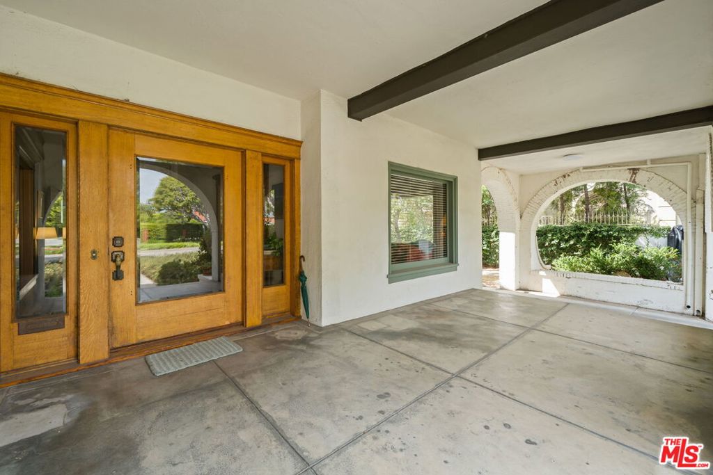 801 N Rodeo Drive Property Photo 5