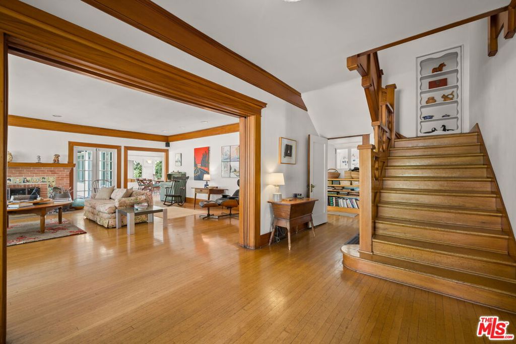 801 N Rodeo Drive Property Photo 7