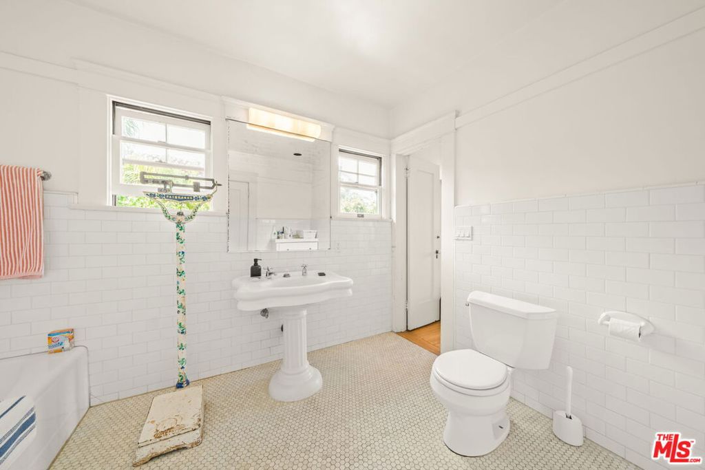 801 N Rodeo Drive Property Photo 31
