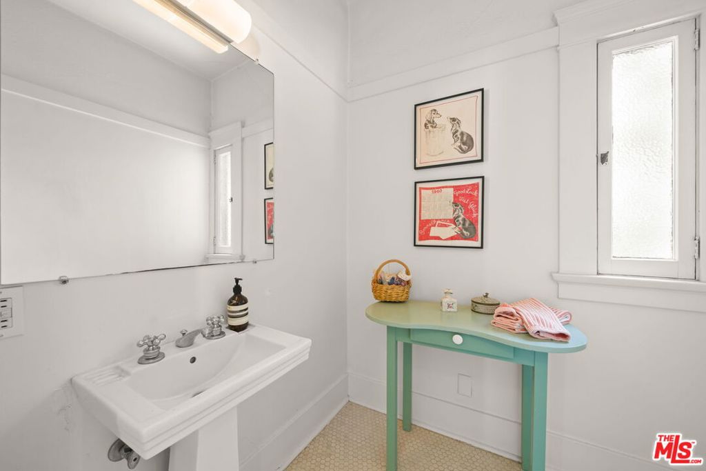801 N Rodeo Drive Property Photo 42