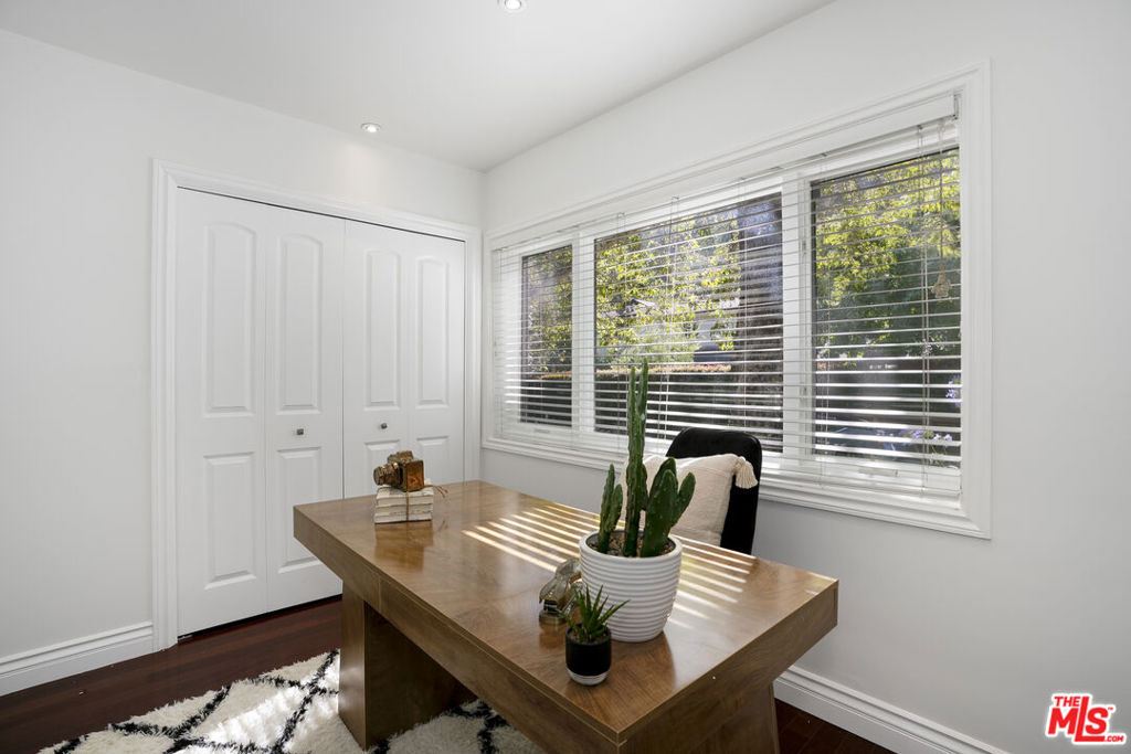 3452 Mandeville Canyon Road Property Photo 19