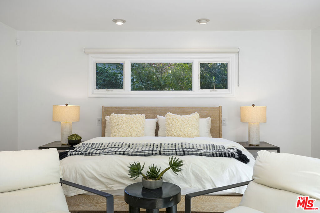 3452 Mandeville Canyon Road Property Photo 22