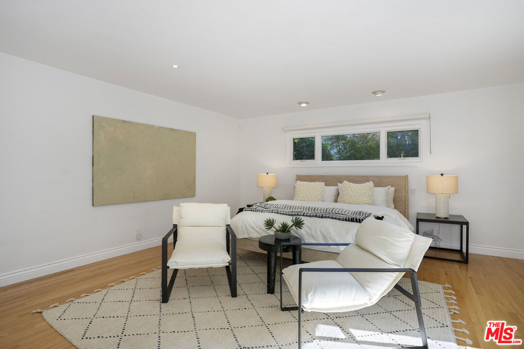 3452 Mandeville Canyon Road Property Photo 24