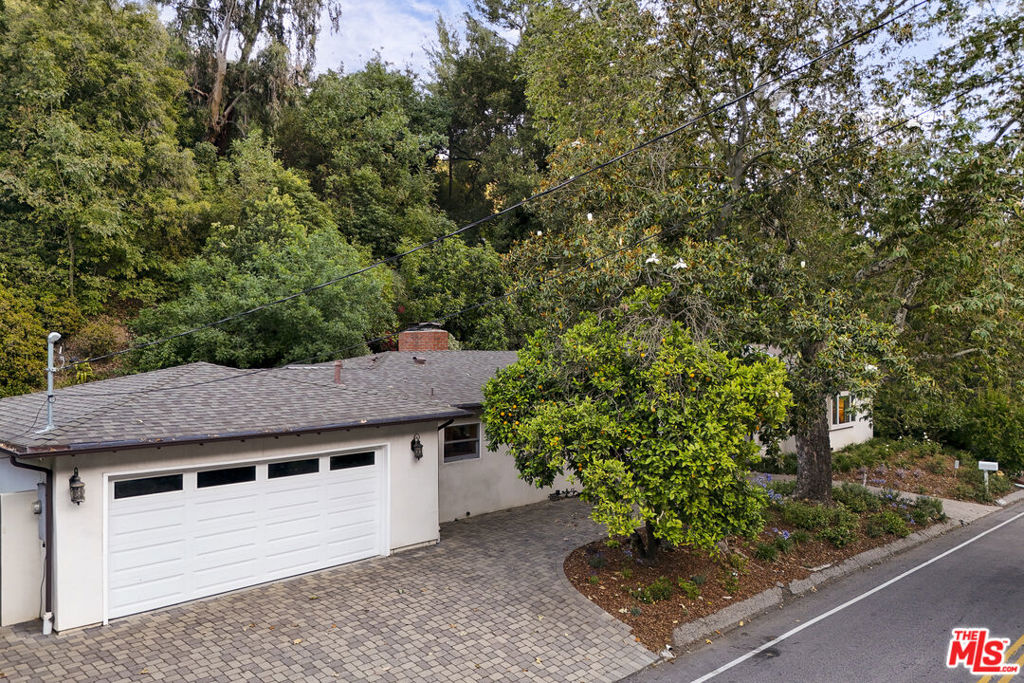 3452 Mandeville Canyon Road Property Photo 44