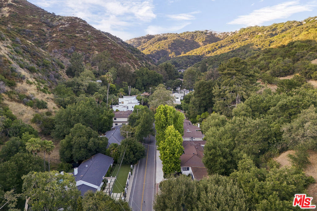 3452 Mandeville Canyon Road Property Photo 48