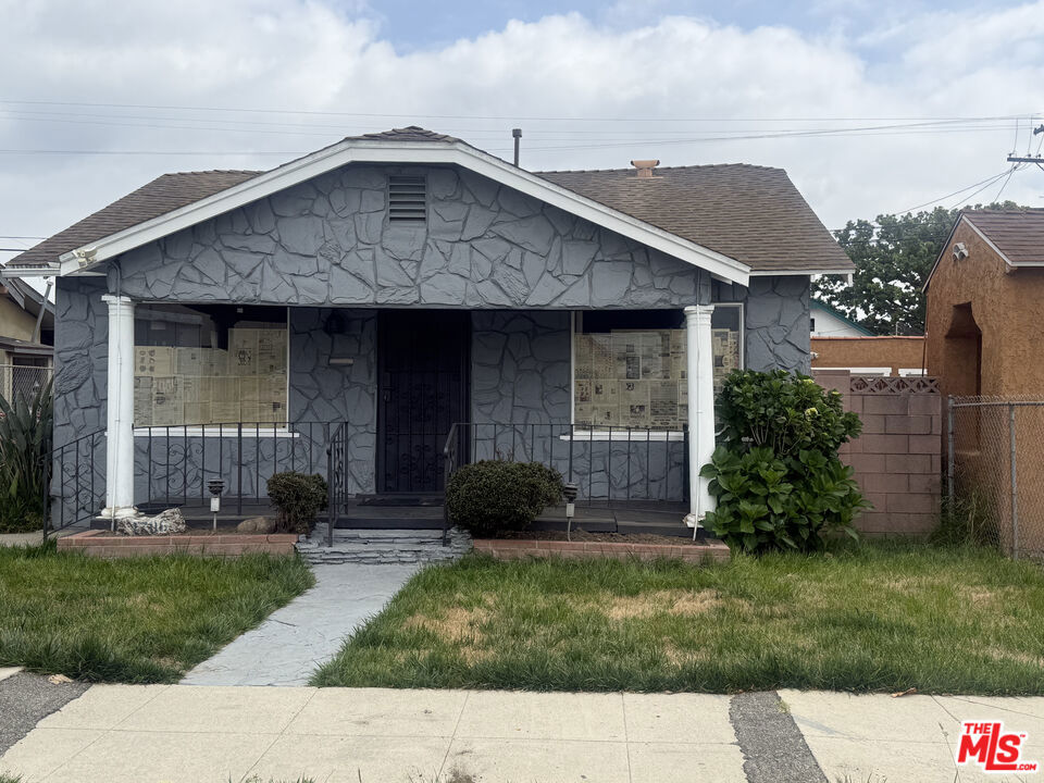 1706 W 65th Place Property Photo 1