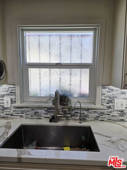 1706 W 65th Place Property Photo 22