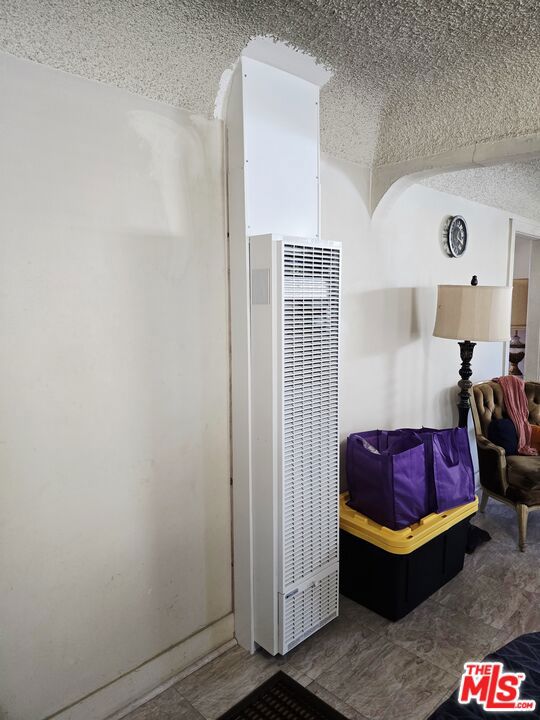 1706 W 65th Place Property Photo 28
