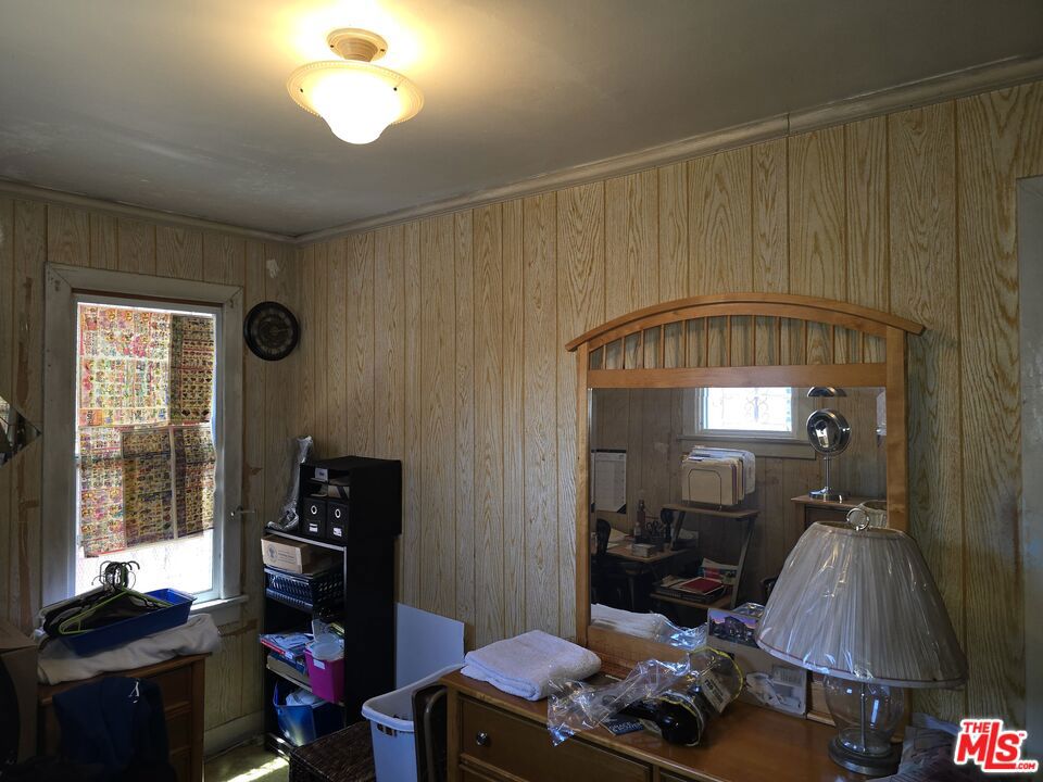 1706 W 65th Place Property Photo 34