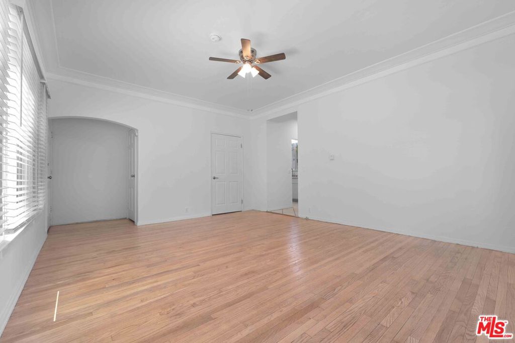 2442 W 18th Street Property Photo 13