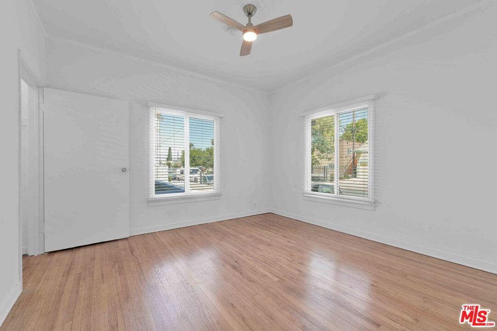 2442 W 18th Street Property Photo 16
