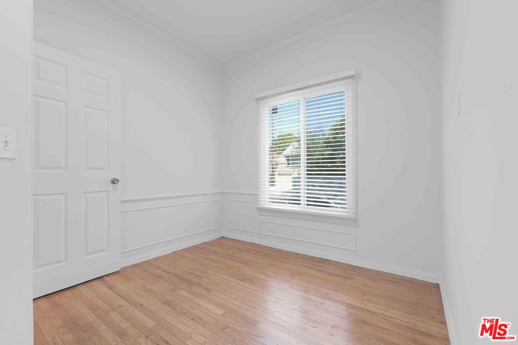 2442 W 18th Street Property Photo 18