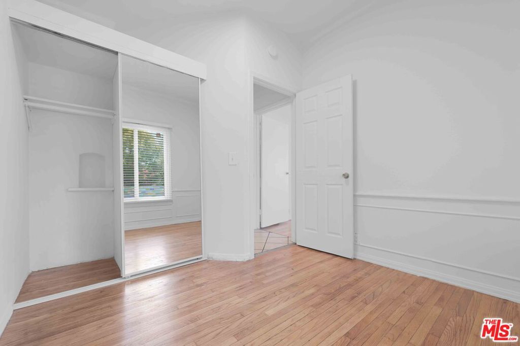 2442 W 18th Street Property Photo 19