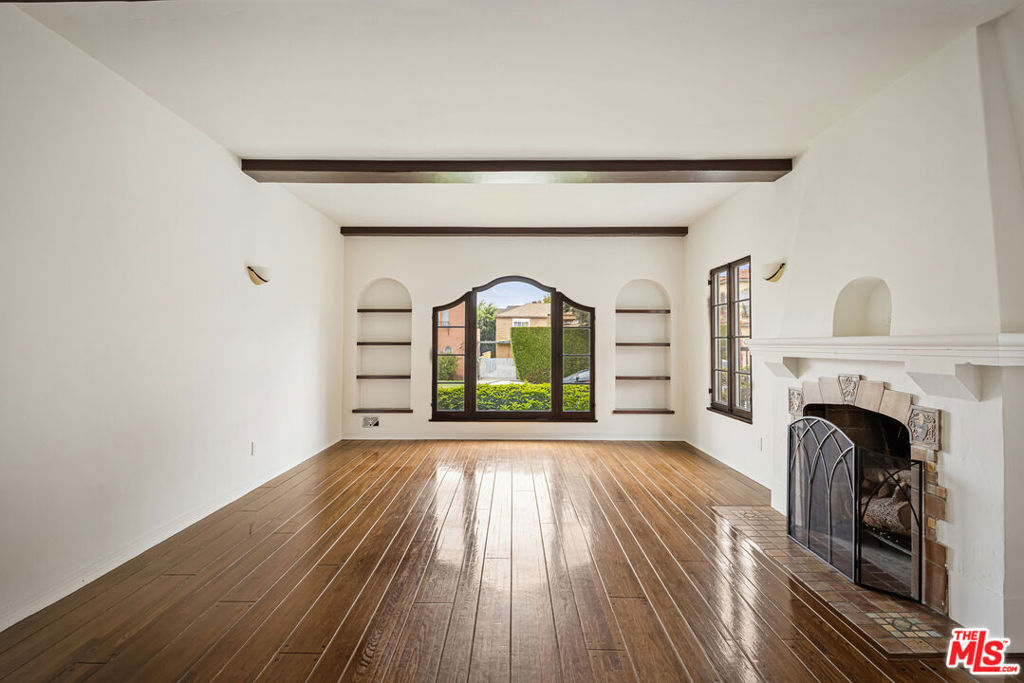 844 S Curson Avenue Property Photo 6