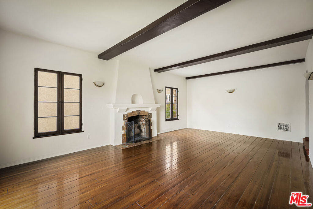 844 S Curson Avenue Property Photo 8
