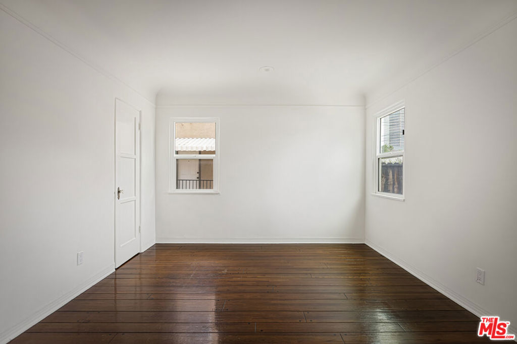 844 S Curson Avenue Property Photo 19