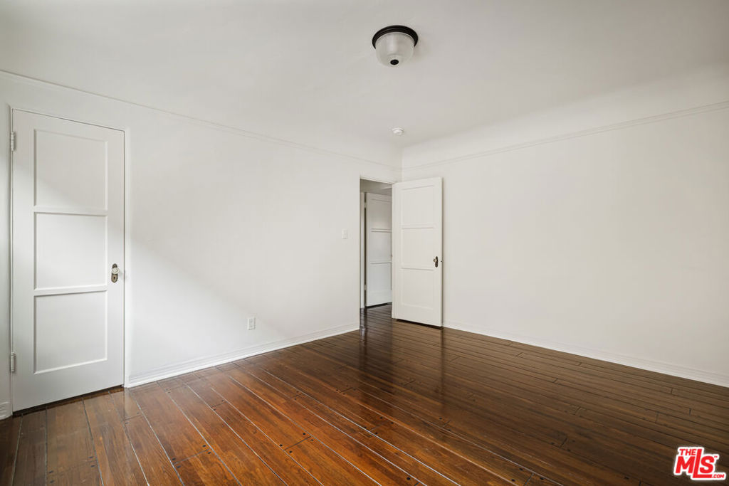 844 S Curson Avenue Property Photo 26