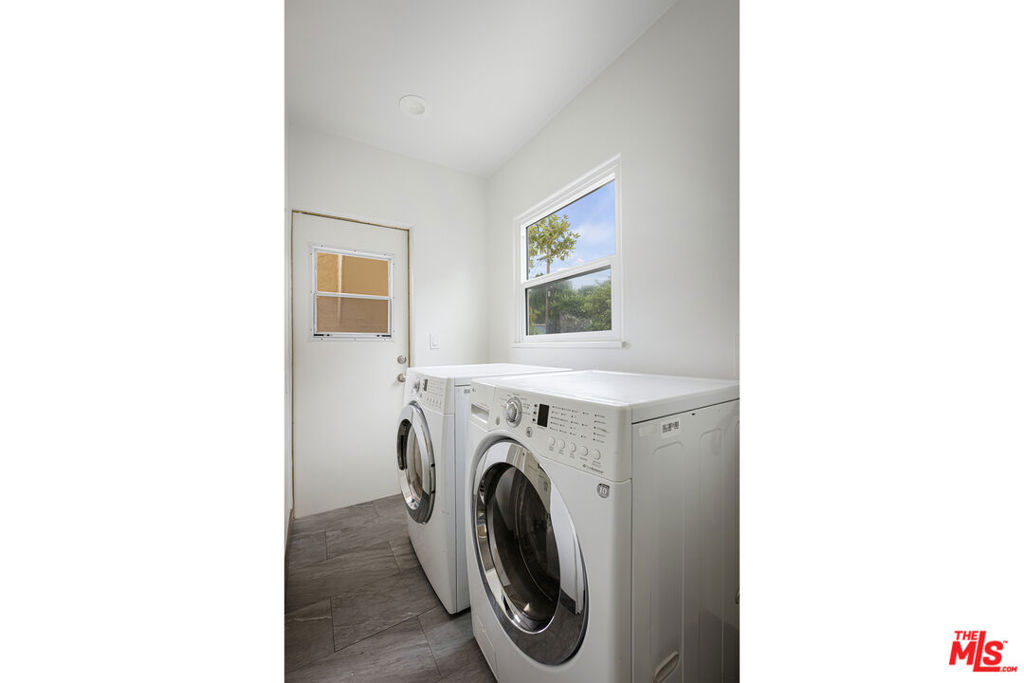 844 S Curson Avenue Property Photo 30