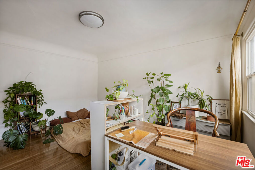 844 S Curson Avenue Property Photo 44
