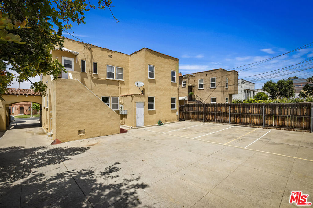 844 S Curson Avenue Property Photo 63