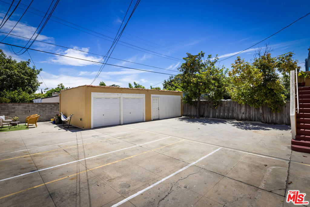 844 S Curson Avenue Property Photo 68
