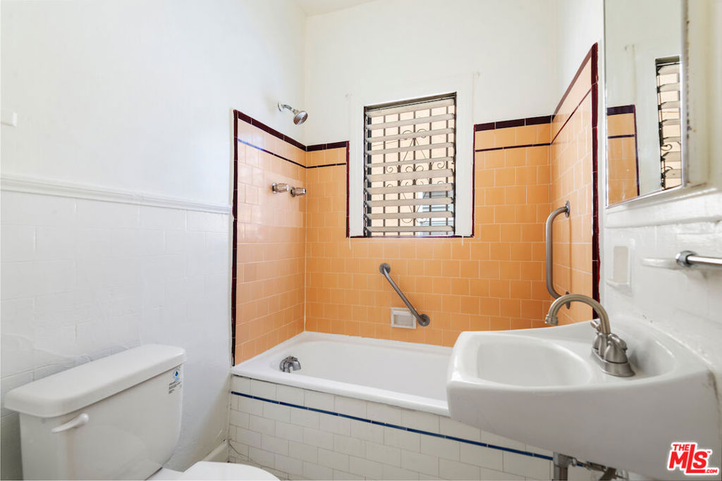 448 N Ogden Drive Property Photo 11