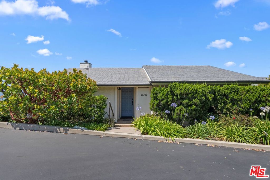 29700 Zuma Bay Way Property Photo 3