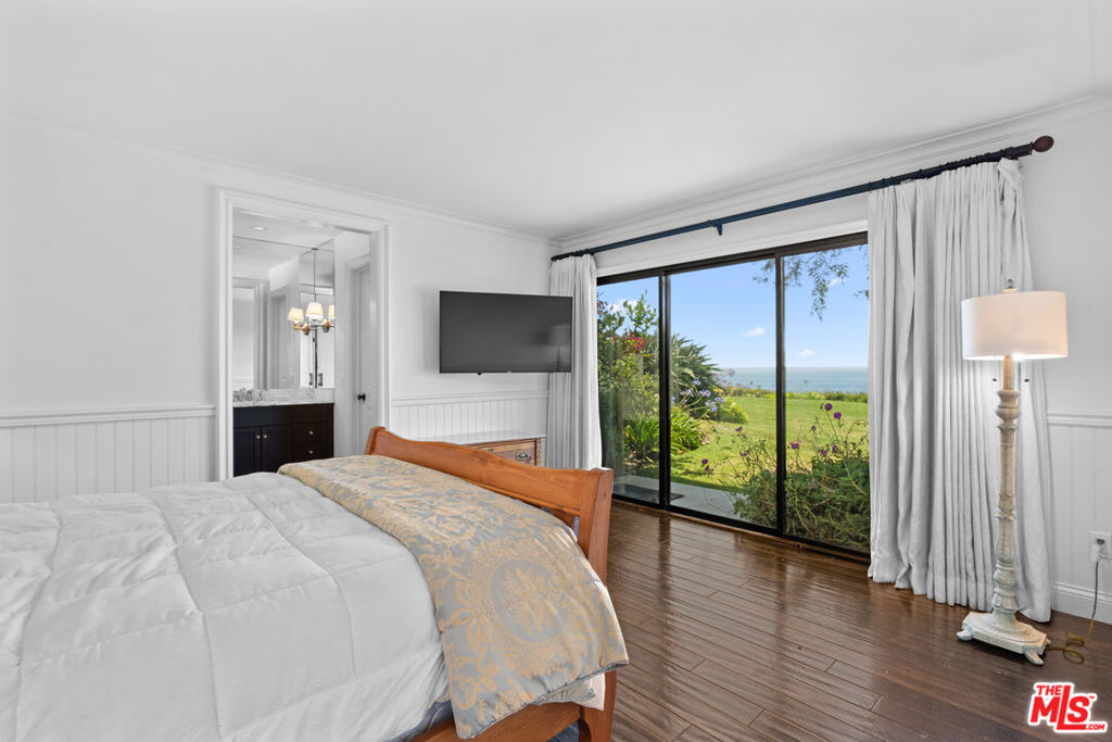 29700 Zuma Bay Way Property Photo 9