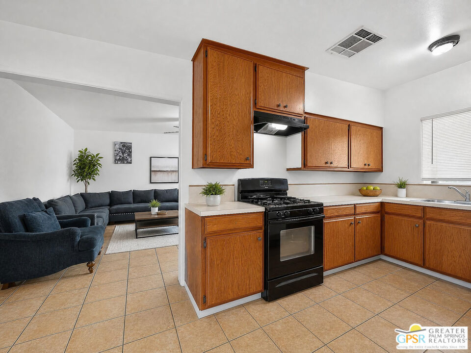 66781 Vista Place Property Photo 5