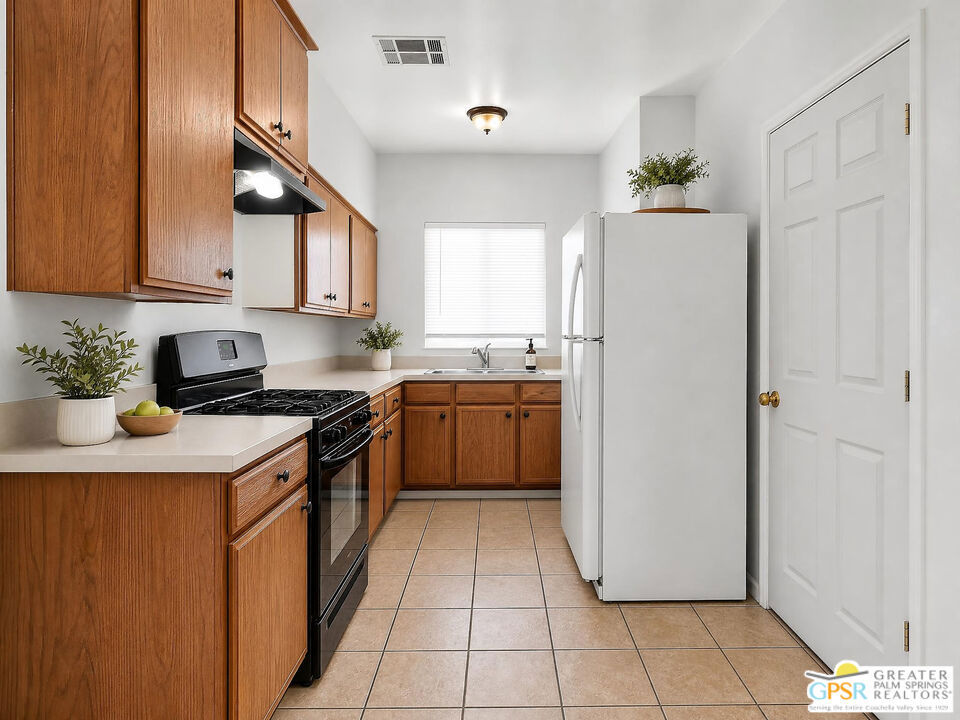 66781 Vista Place Property Photo 6