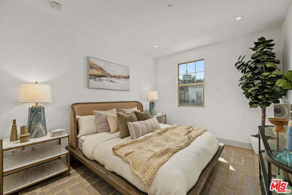 130 S Sepulveda Boulevard 415 Property Photo 6